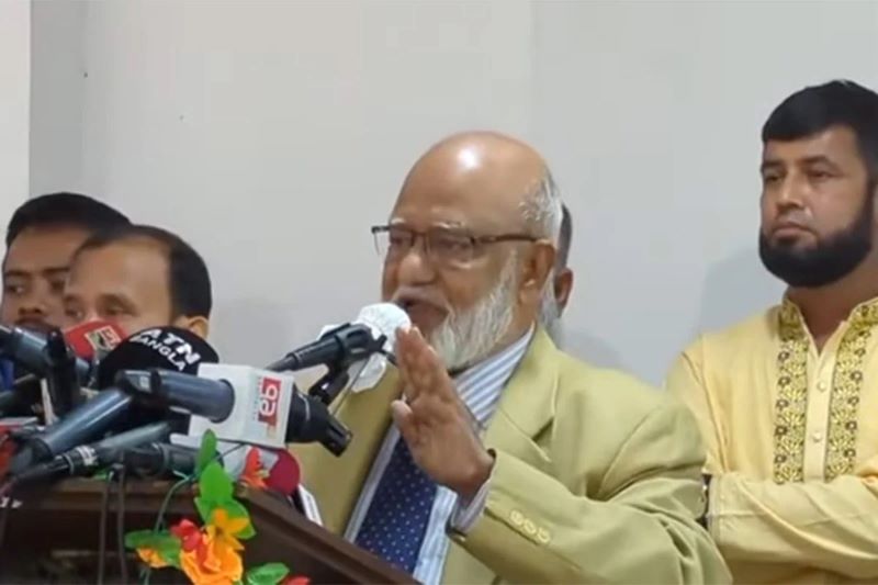 ঐক্যবদ্ধ হয়ে ষড়যন্ত্র মোকাবিলা করতে হবে: খন্দকার মোশাররফ